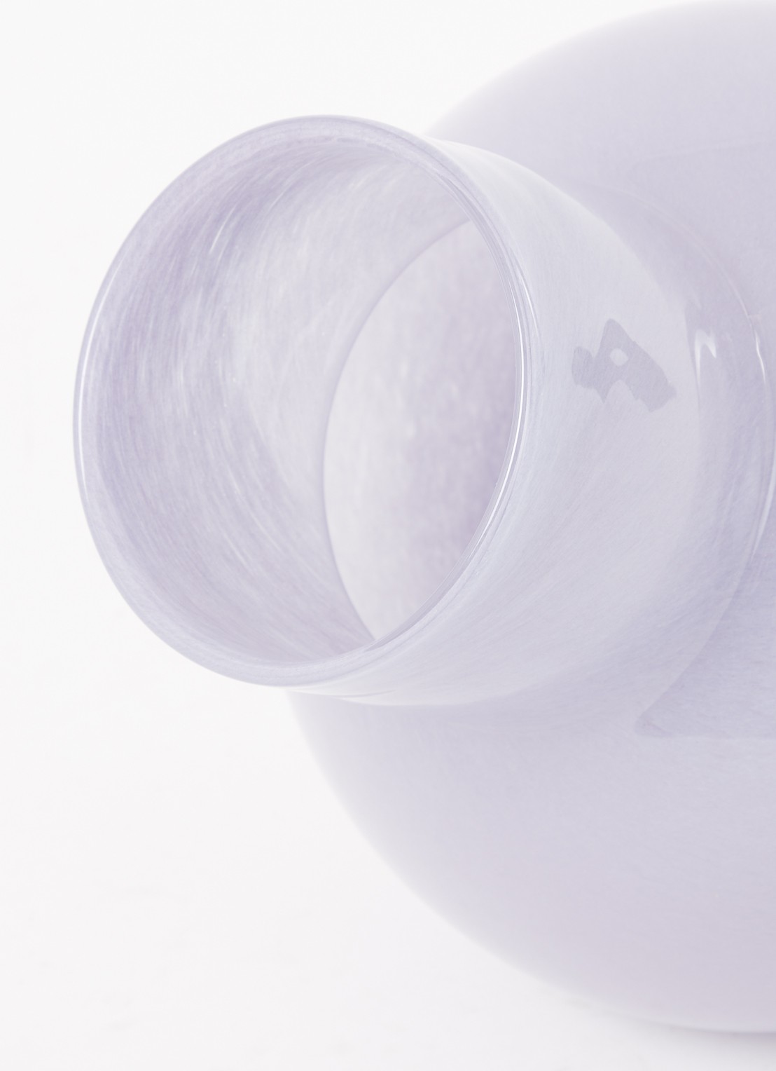 Broste Copenhagen Mari vaas 27 cm - detail 3 lila