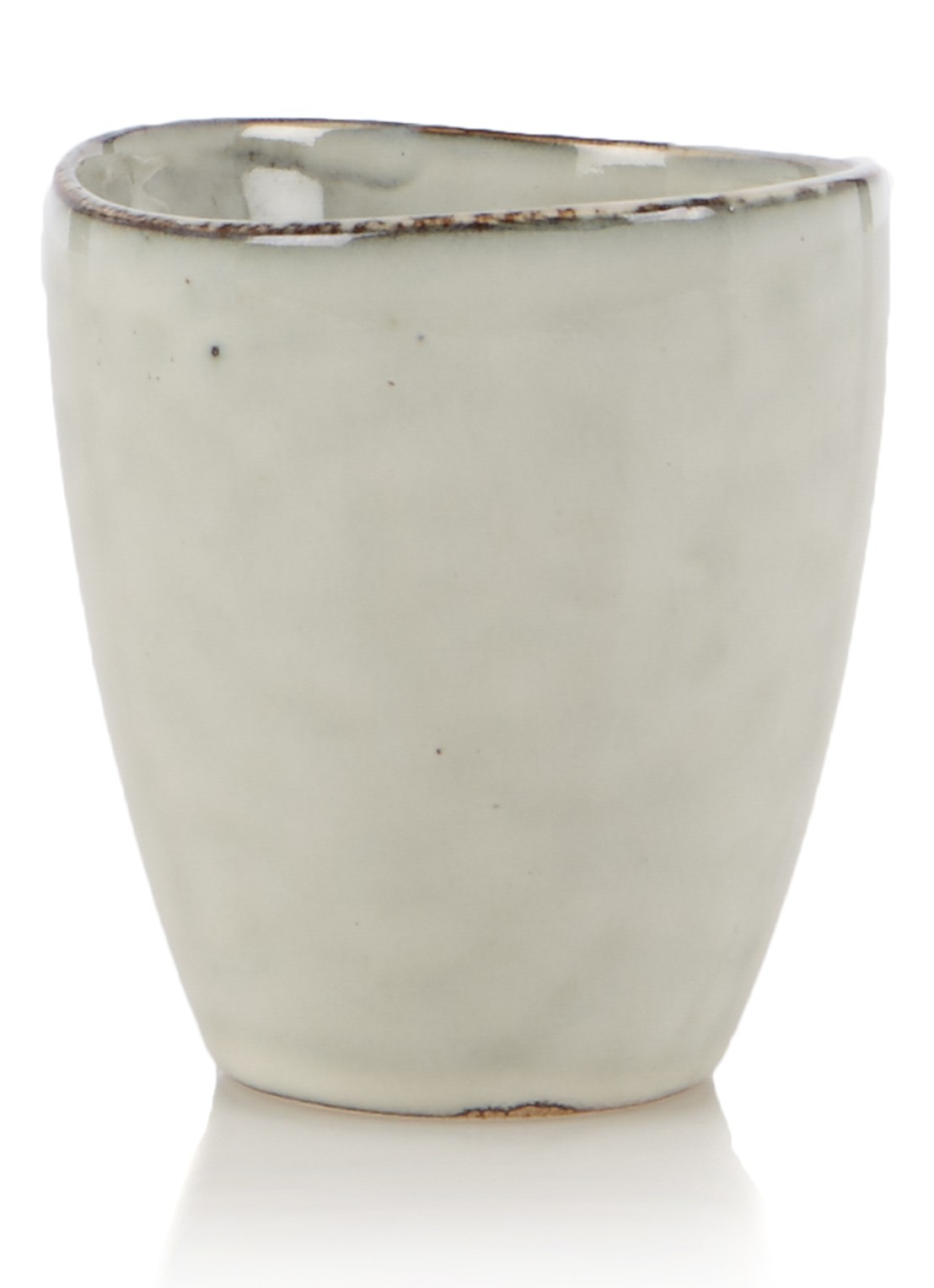 Broste Copenhagen Nordic Sand espressokopje 10 cl - voorkant lichtgrijs