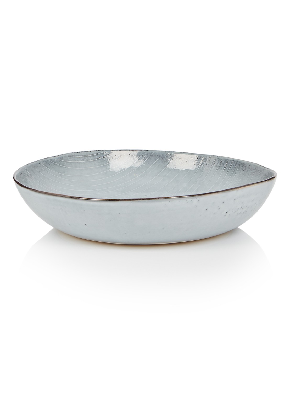 Broste Copenhagen Nordic Sea saladeschaal 34 cm - voorkant lichtgrijs