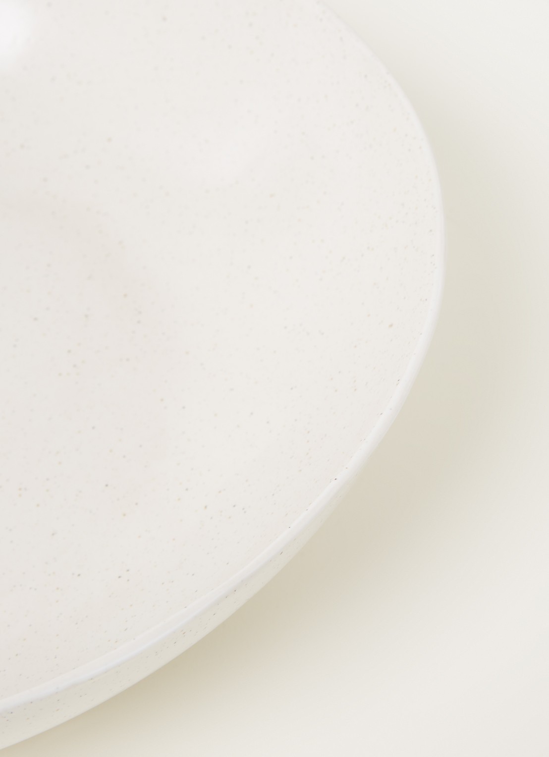 Broste Copenhagen Nordic Vanilla saladeschaal 34,5 cm - voorkant 2 wit