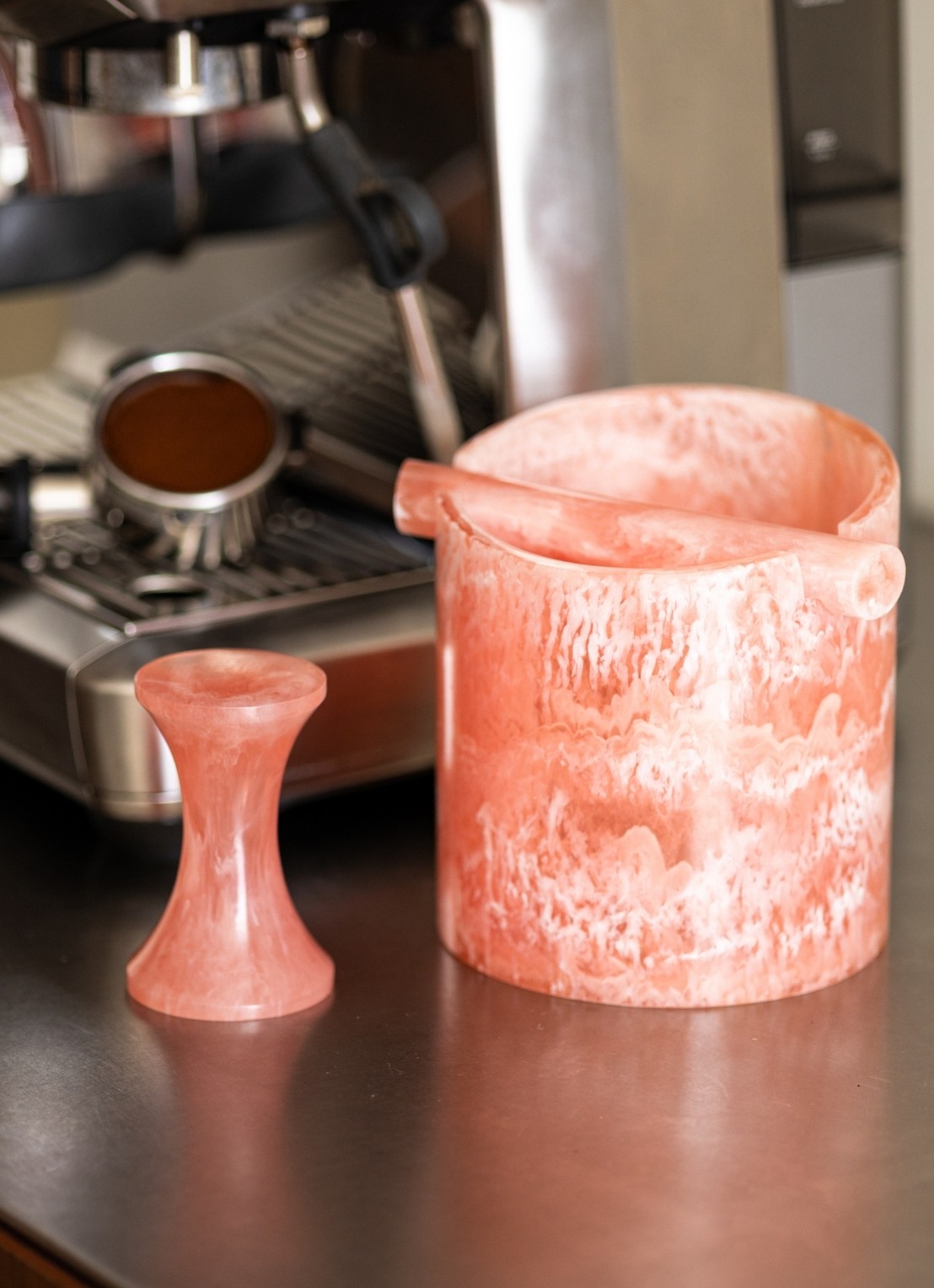 Brût Homeware Espresso tamper - achterkant 5 roze