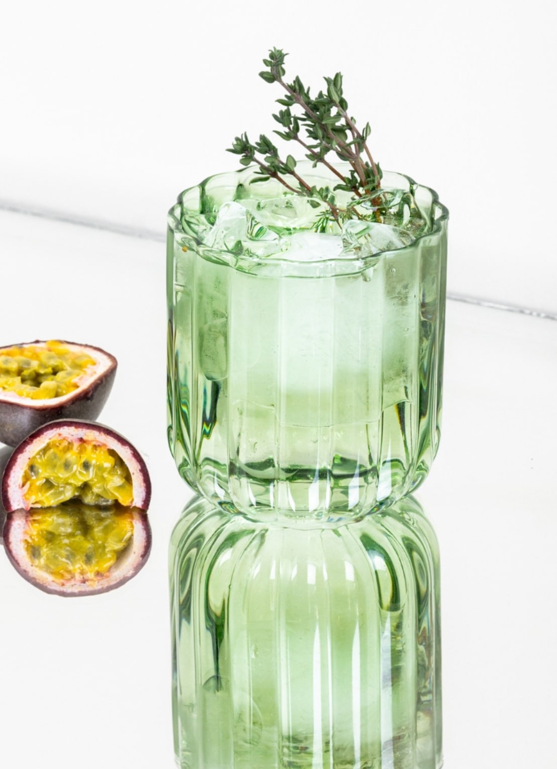Brût Homeware Gaia drinkglas 35 cl - voorkant 6 groen