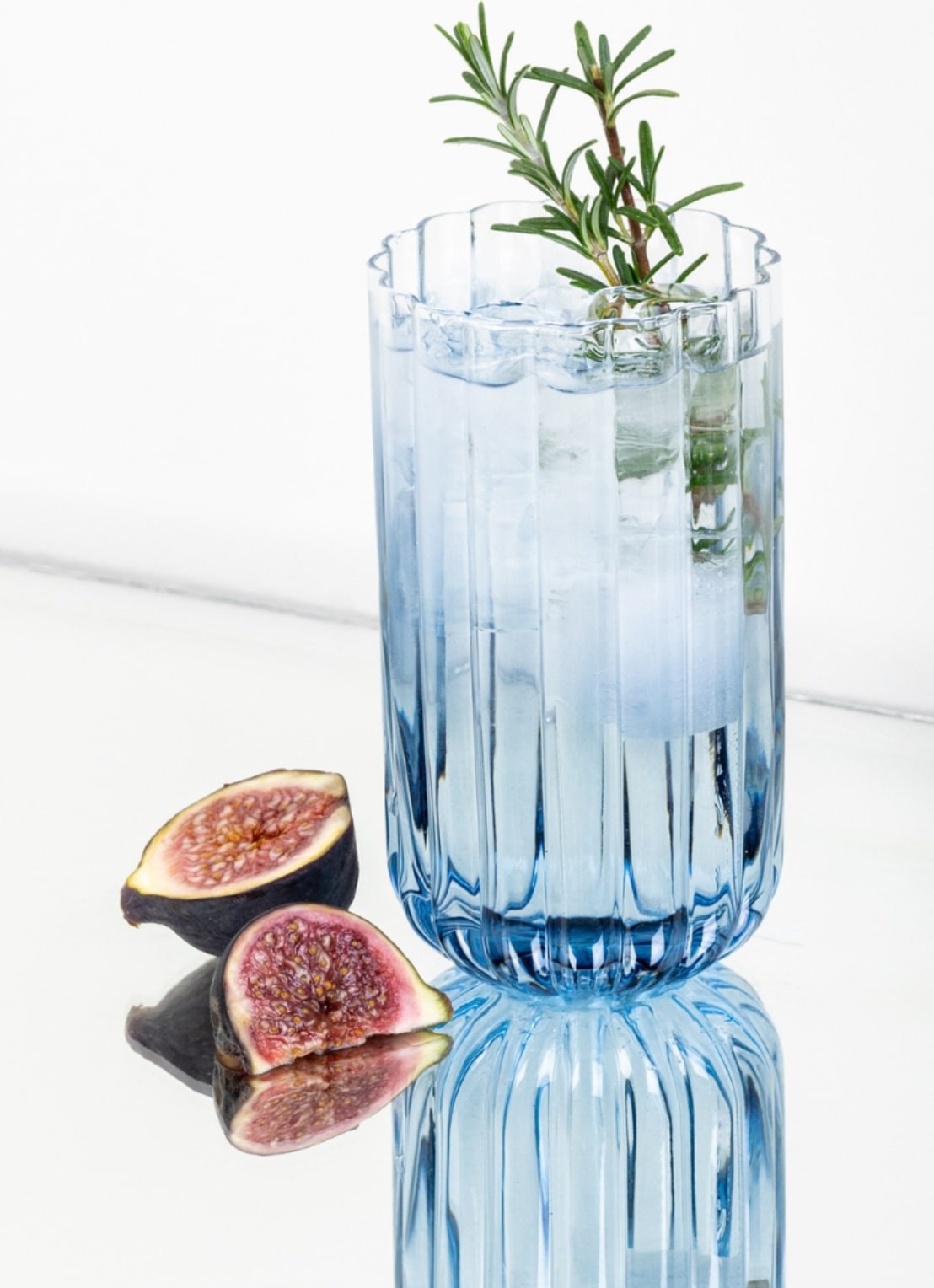 Brût Homeware Gaia longdrink glas 46 cl - detail blauw
