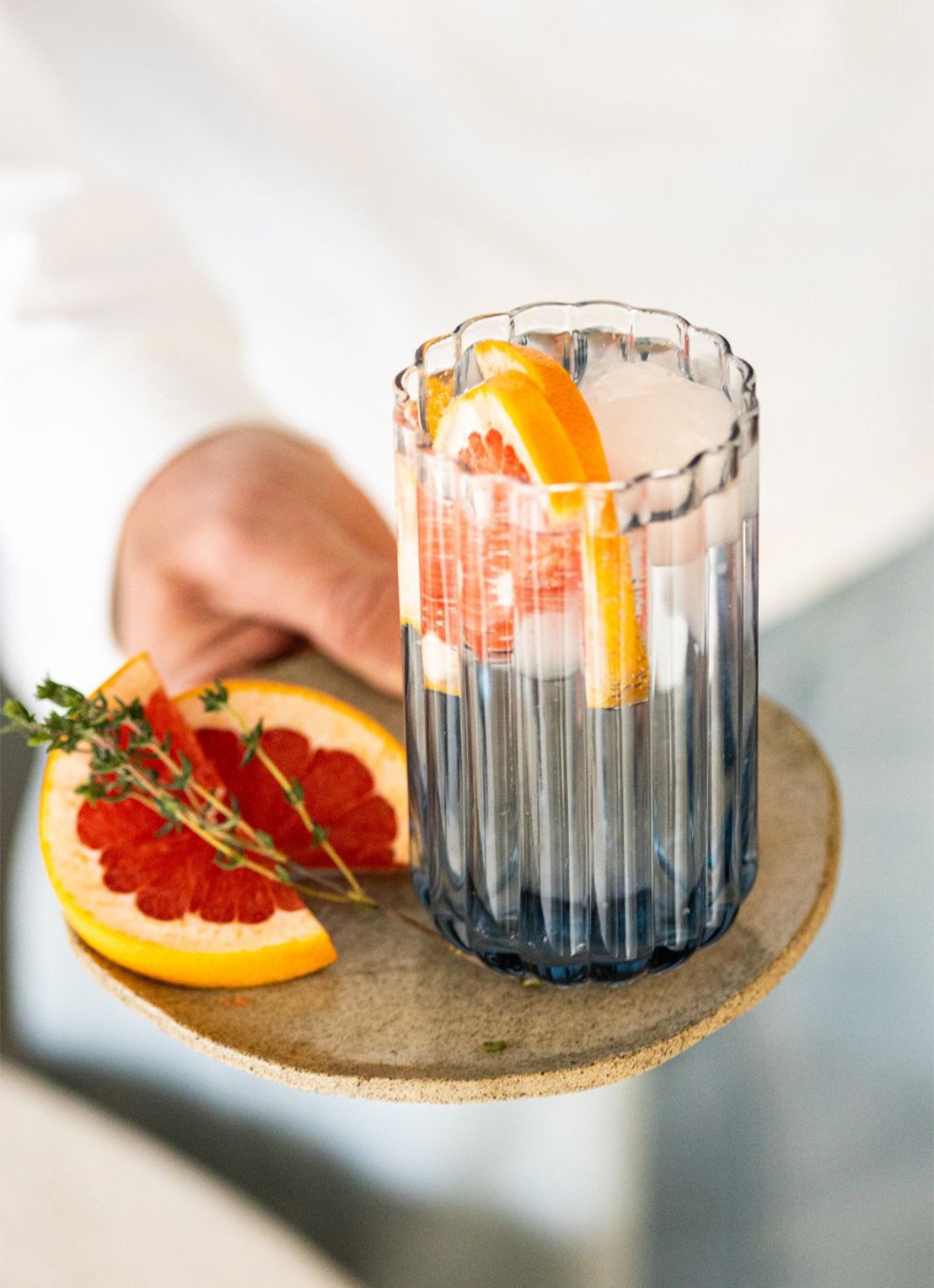 Brût Homeware Gaia longdrink glas 46 cl - voorkant 5 blauw