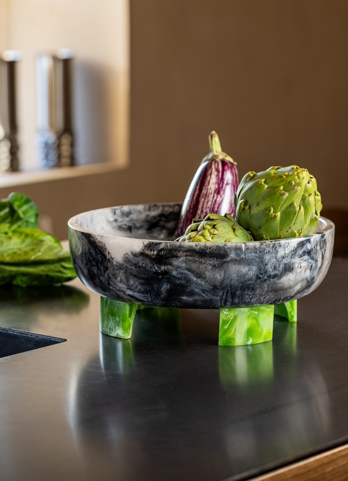 Brût Homeware Pavone saladeschaal 32 cm - voorkant 3 grijs