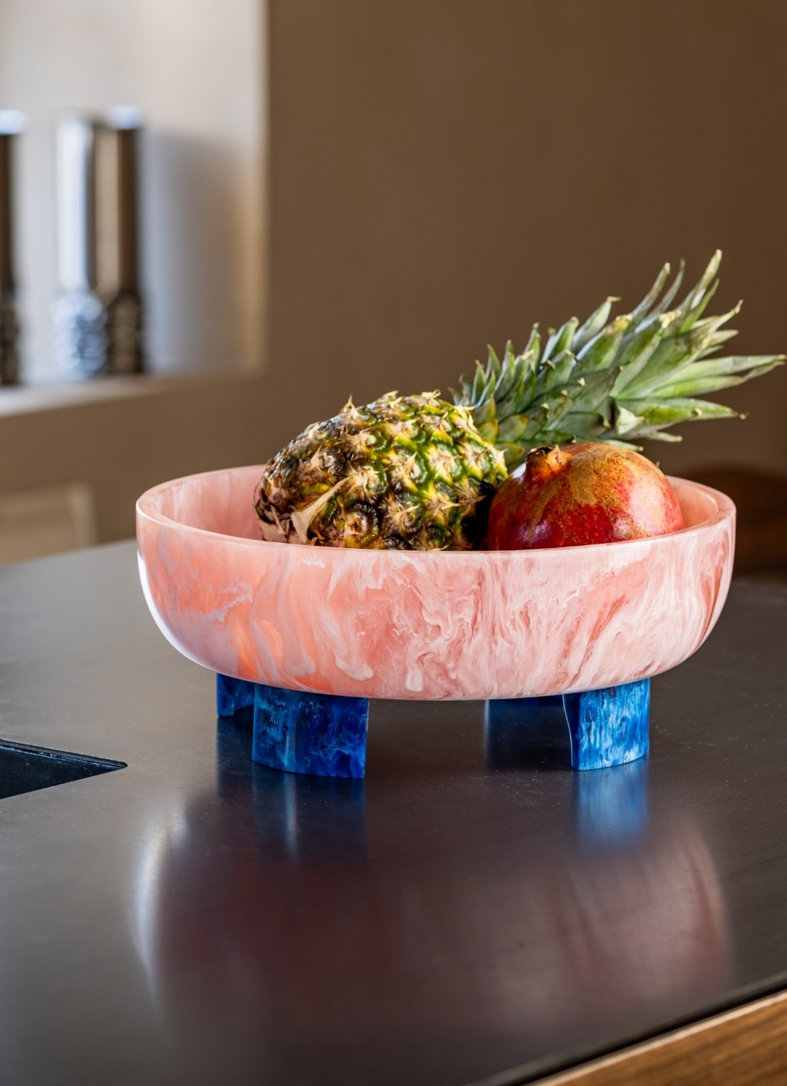 Brût Homeware Pavone saladeschaal 32 cm - voorkant 4 roze