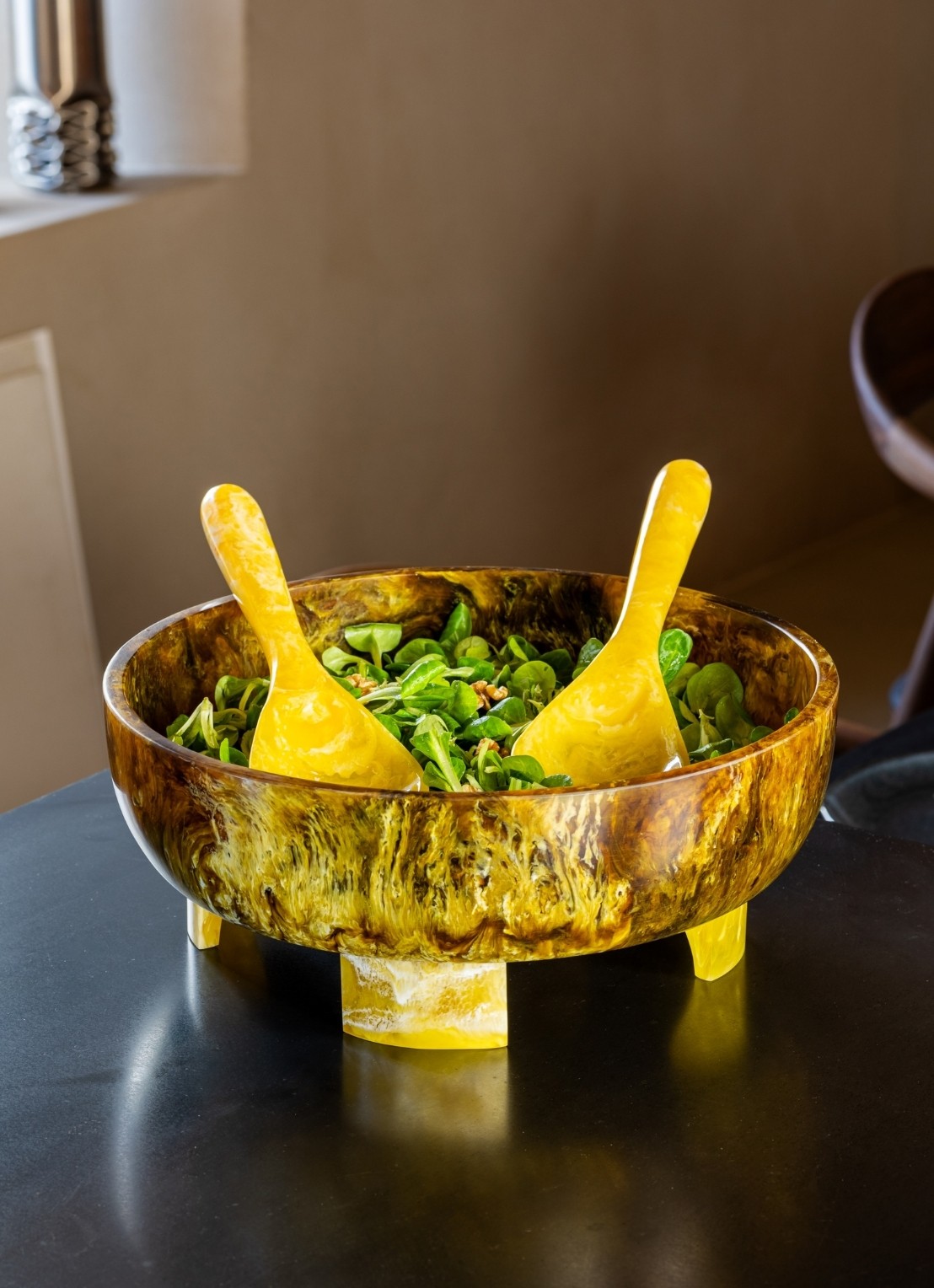 Brût Homeware Pavone saladeschaal 32 cm - achterkant 4 bruin