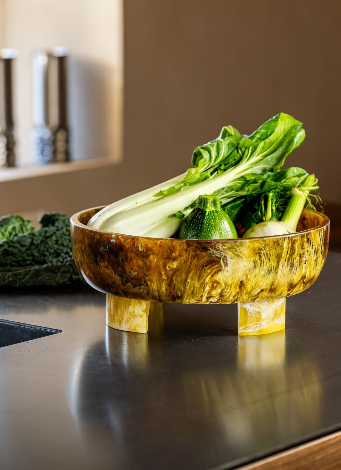 Brût Homeware Pavone saladeschaal 32 cm - voorkant 3 bruin
