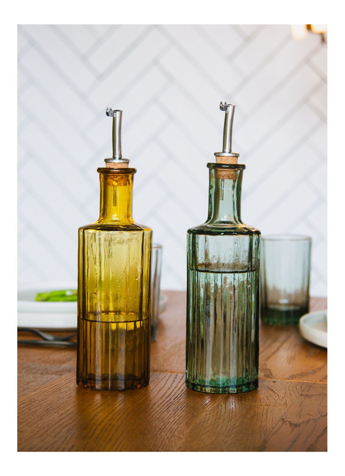 Brût Homeware Reed olie- en azijnfles 30 cl - voorkant 2 groen