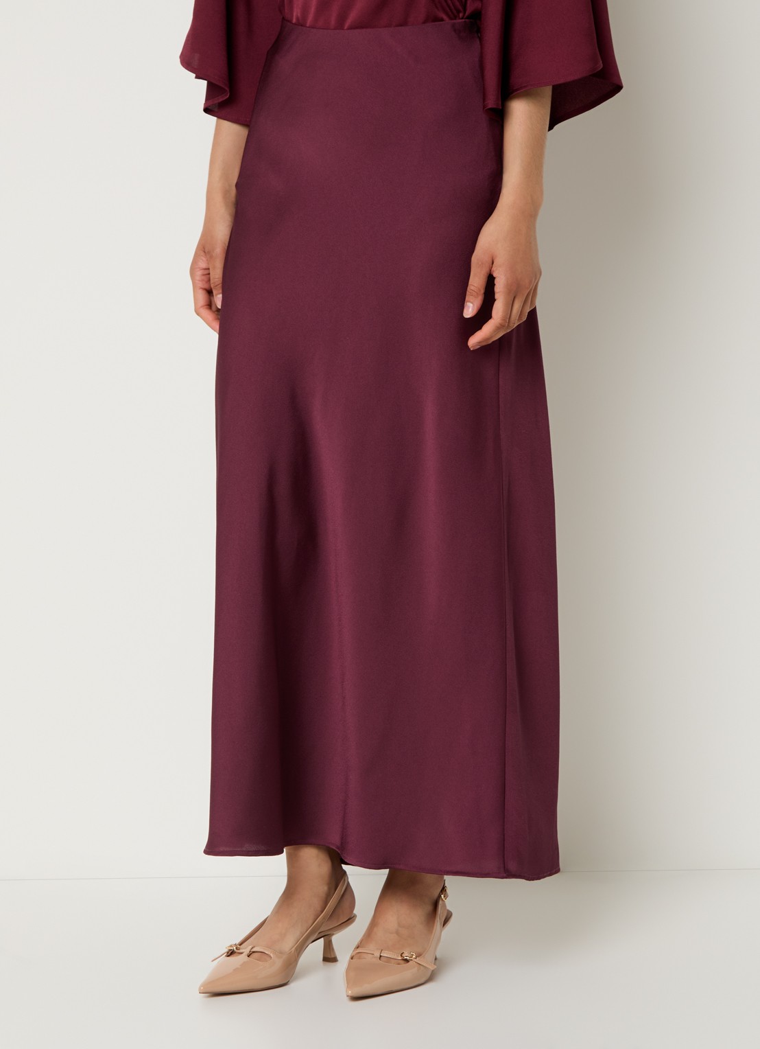 Bruuns Bazaar AcaciaBBJoanelle maxi rok van satijn - detail 2 bordeauxrood