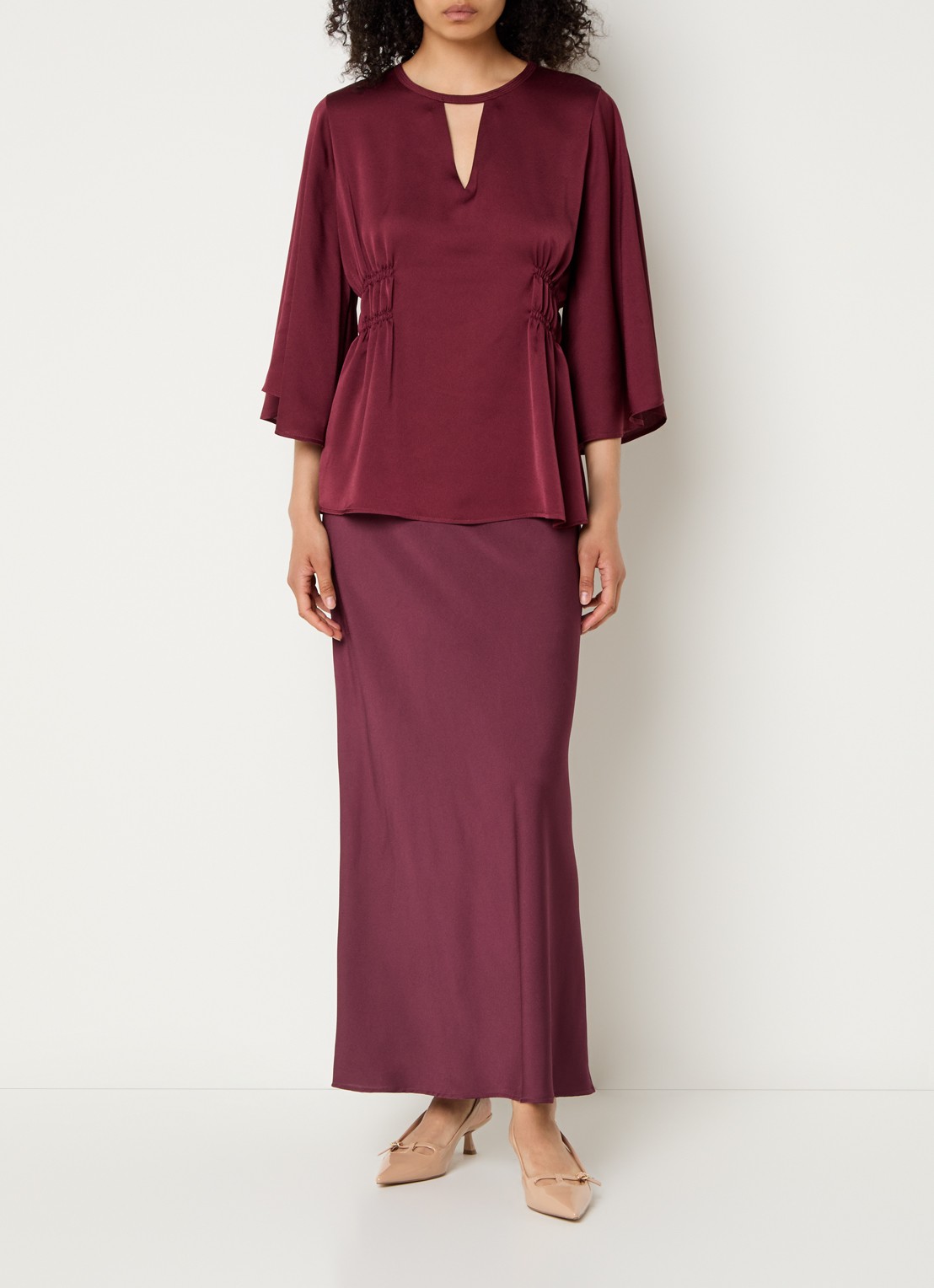 Bruuns Bazaar AcaciaBBJoanelle maxi rok van satijn - voorkant 4 bordeauxrood