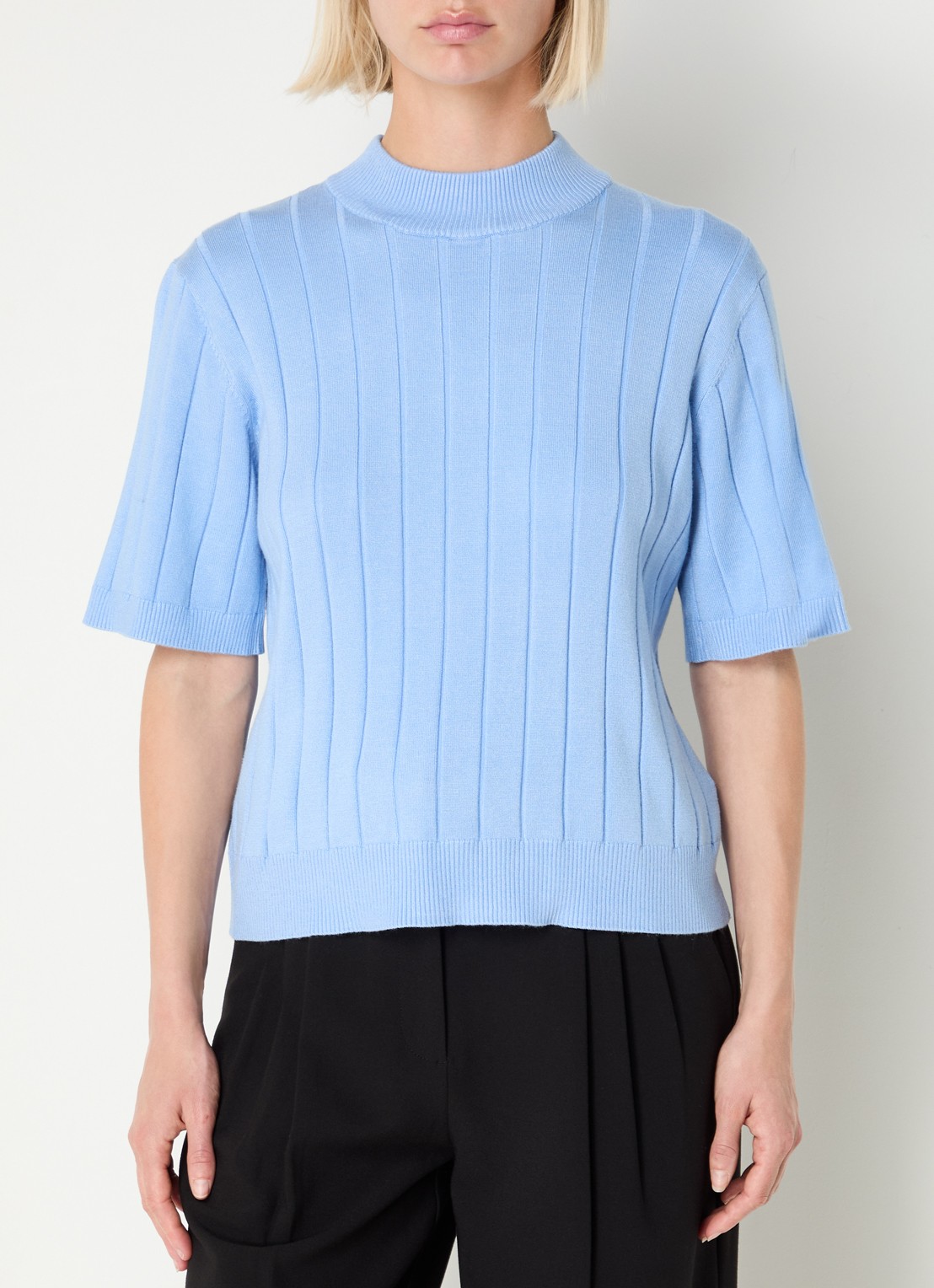 Bruuns Bazaar AnemoneBBGlady fijngebreide top met ribstructuur - detail blauw