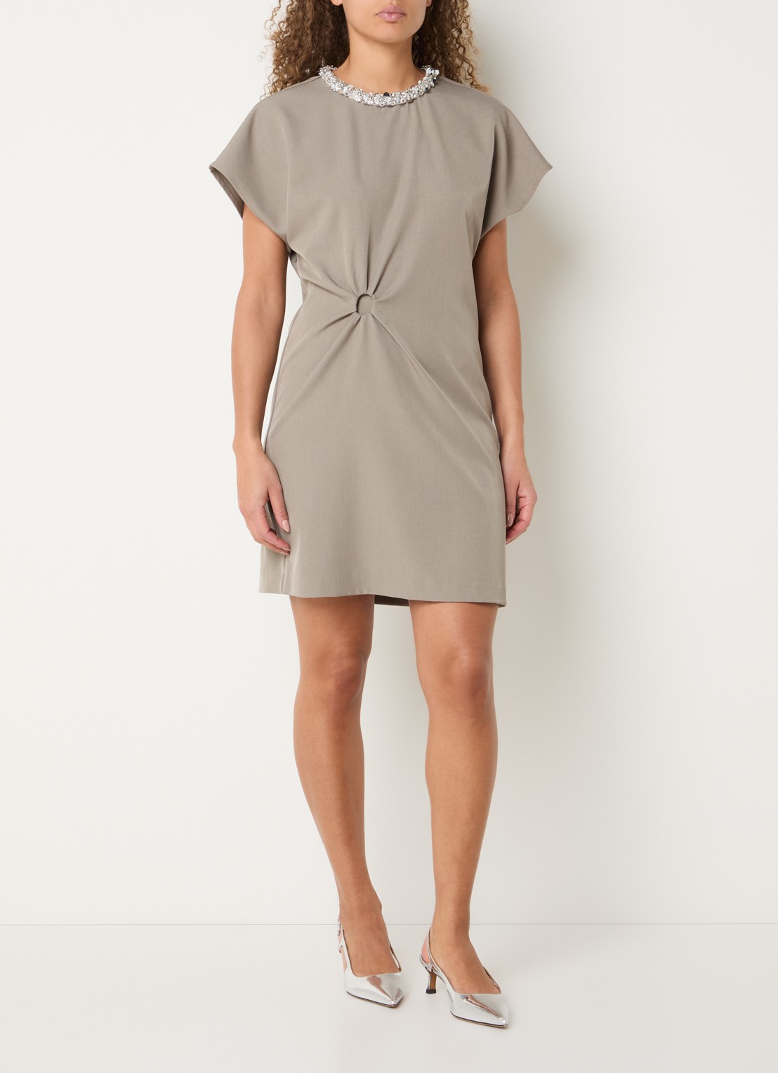 Bruuns Bazaar Ariala mini jurk met ronde hals - voorkant 4 zand