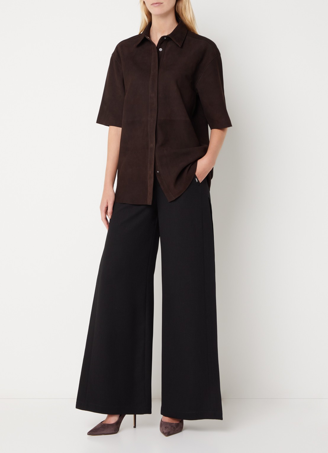 Bruuns Bazaar Castania blouse van suède - voorkant 2 donkerbruin