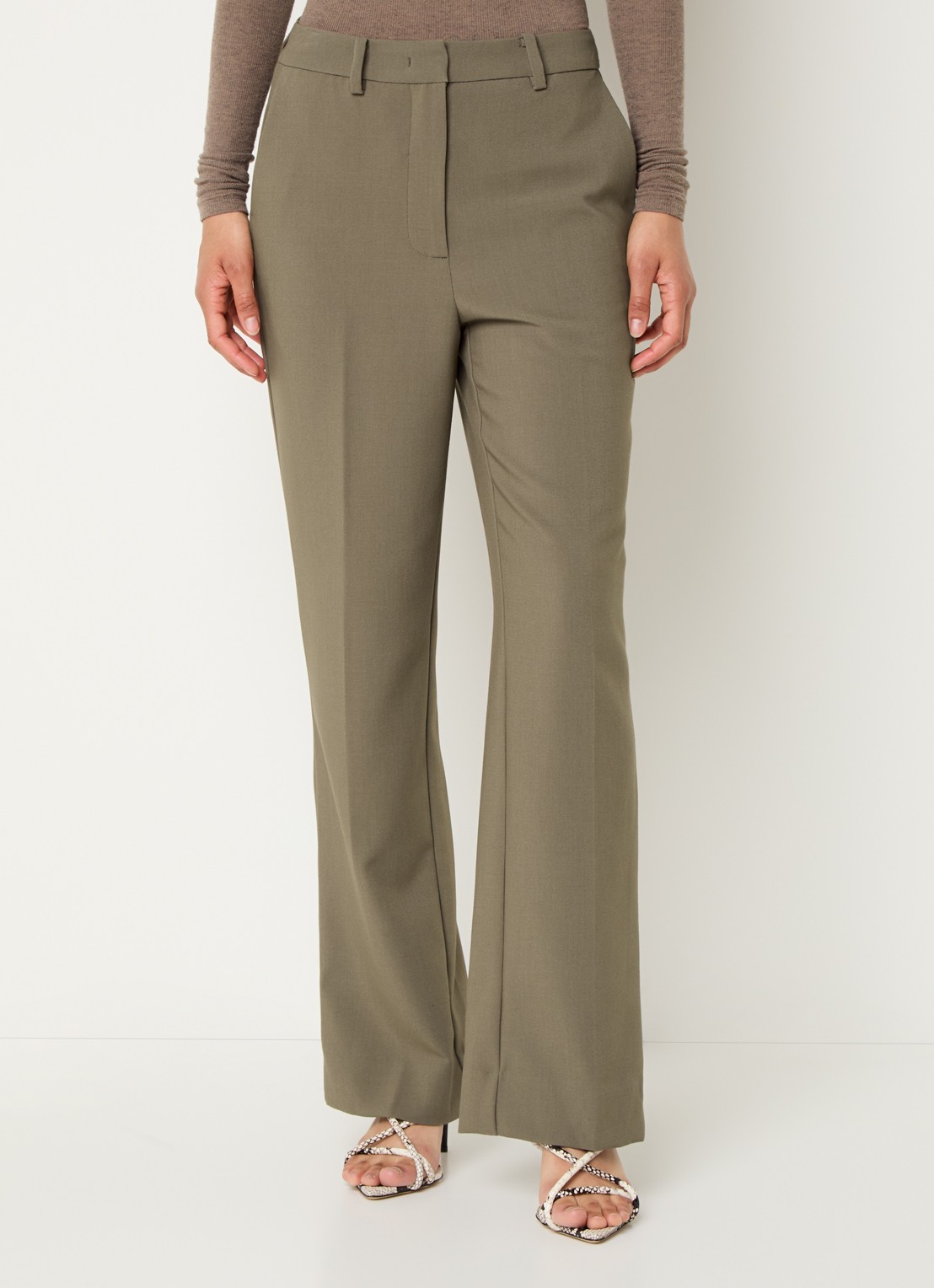 Bruuns Bazaar Cindy high waist flared fit pantalon met steekzakken - detail 4 lichtbruin