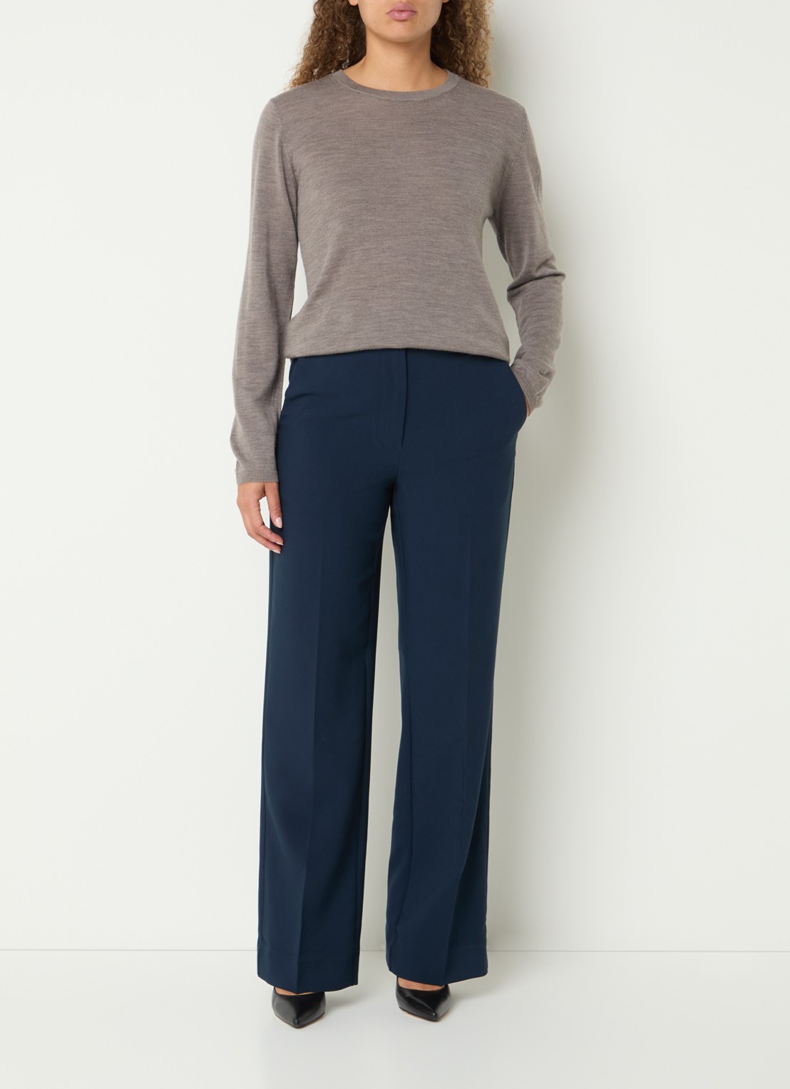 Bruuns Bazaar Cindy high waist flared fit pantalon met steekzakken - voorkant 4 donkerblauw