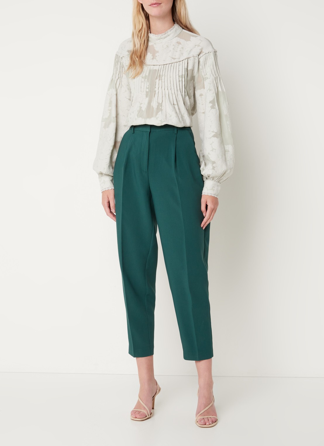 Bruuns Bazaar Cindy high waist tapered fit cropped pantalon met plooidetail - voorkant 3 roze