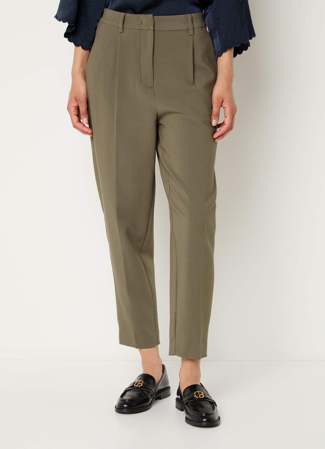 Bruuns Bazaar Cindy high waist tapered fit cropped pantalon met plooidetail - detail 4 lichtbruin