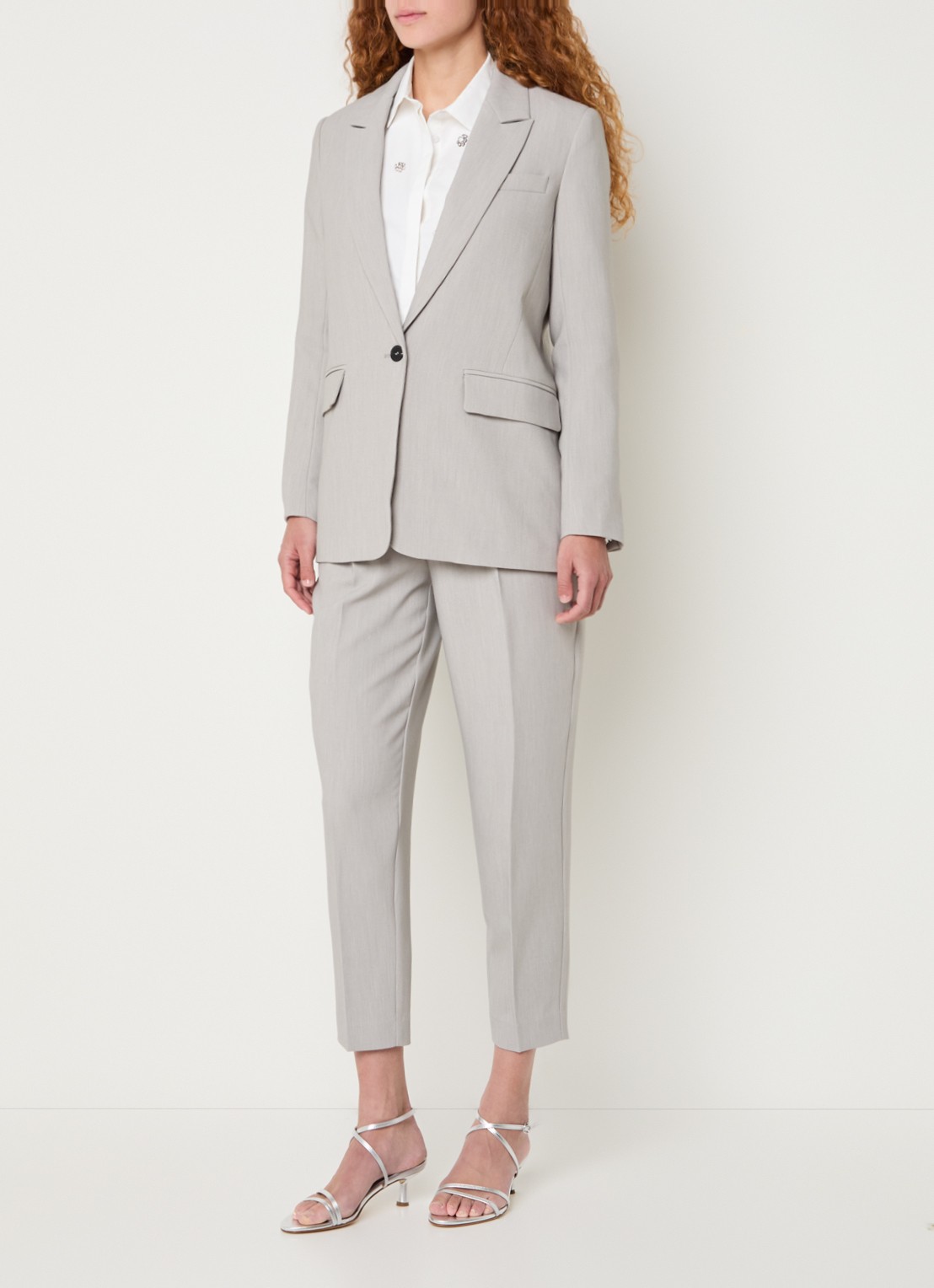 Bruuns Bazaar Frida blazer met klepzakken - voorkant 4 lichtgrijs