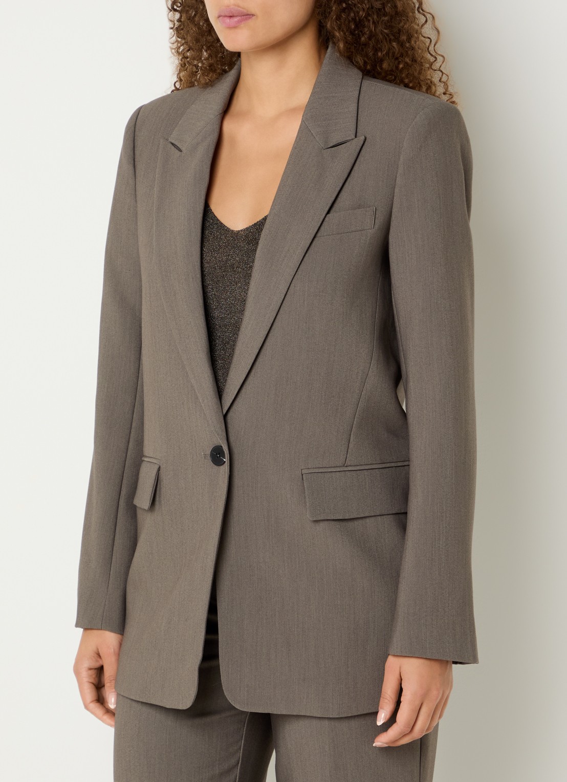Bruuns Bazaar Frida blazer met klepzakken - detail zand