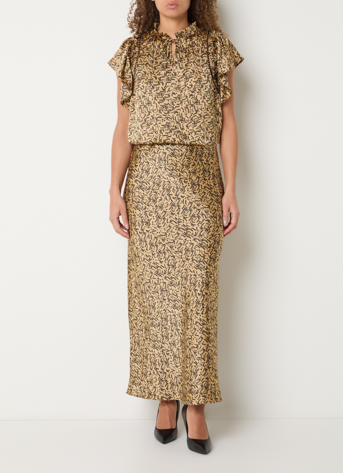 Bruuns Bazaar Joanelle maxi rok van satijn - voorkant 3 camel