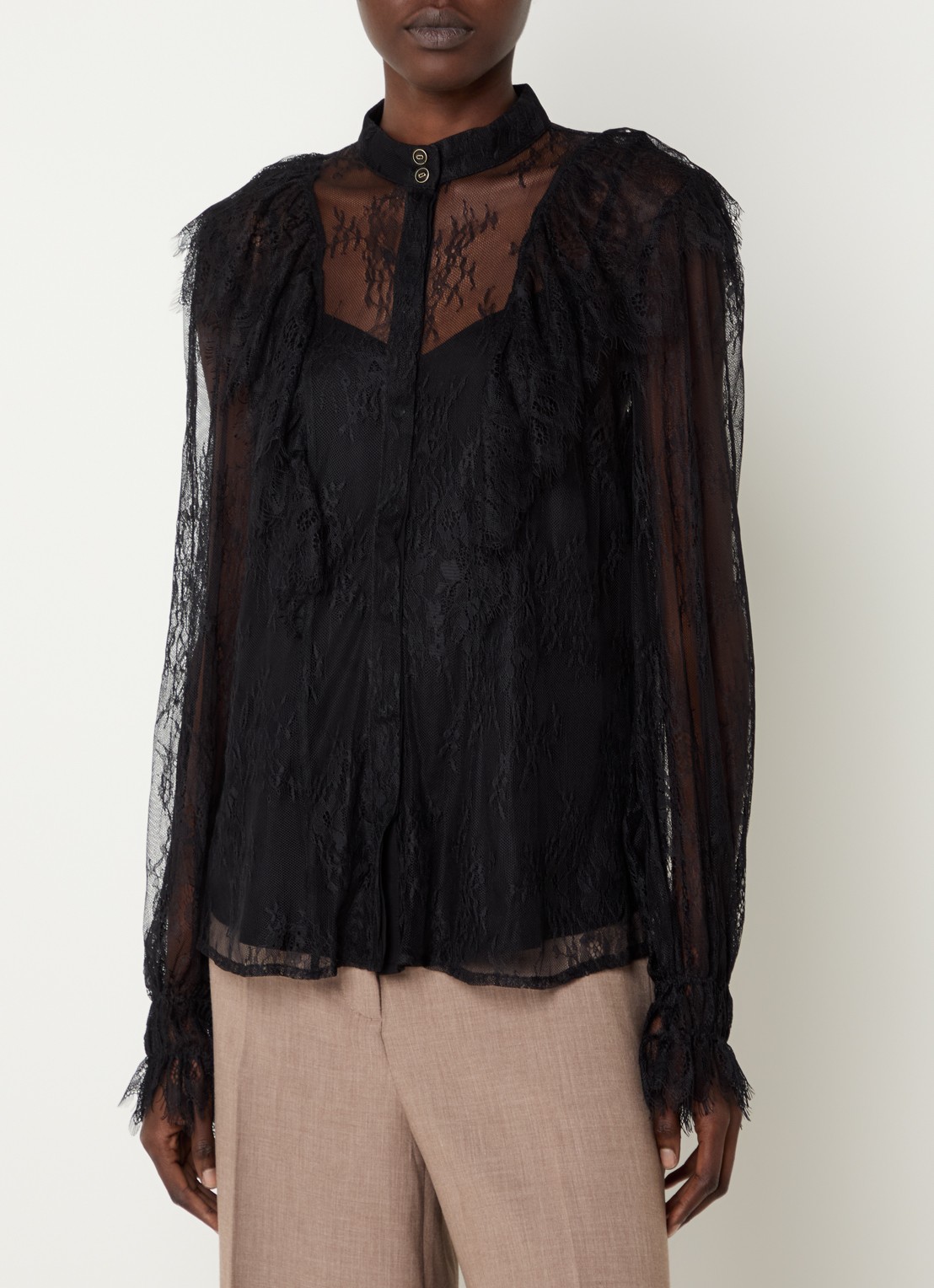 Bruuns Bazaar LaccoBBYonas semi-transparante blouse van kant met volant - detail zwart
