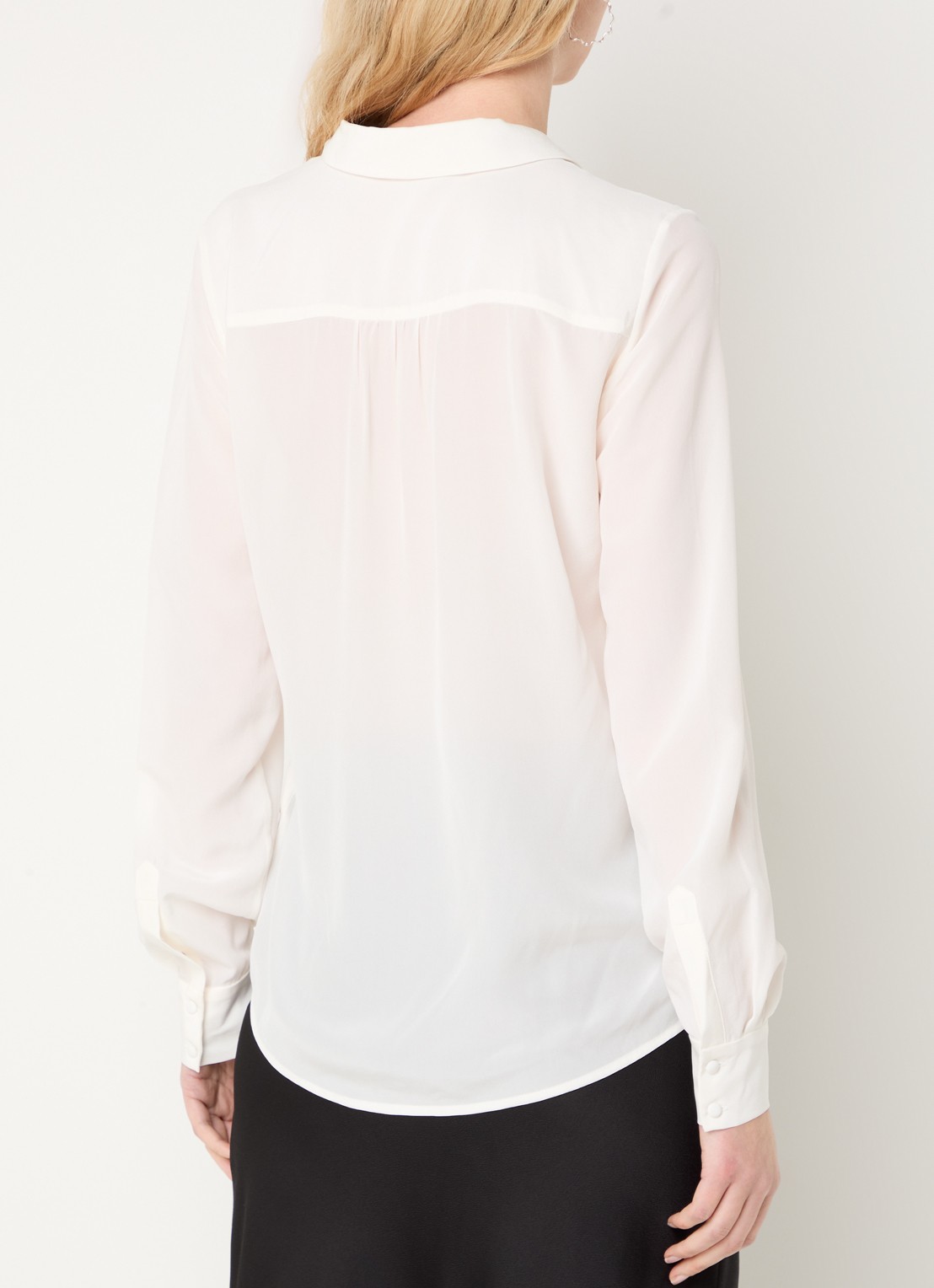 Bruuns Bazaar Lillie Corinna blouse van zijde - achterkant 3 gebroken wit
