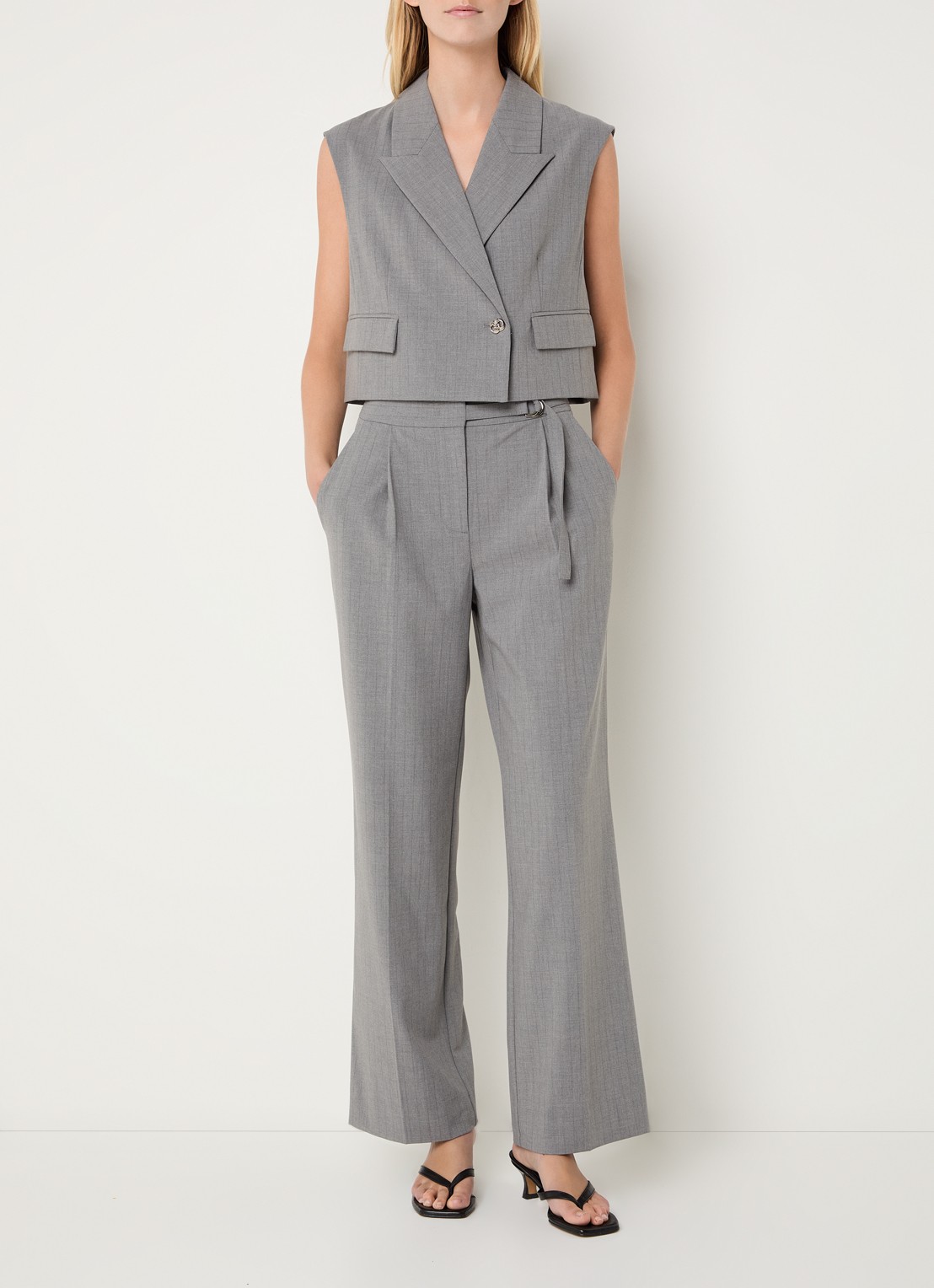 Bruuns Bazaar Linis cropped gilet met krijtstreep - voorkant 2 grijs