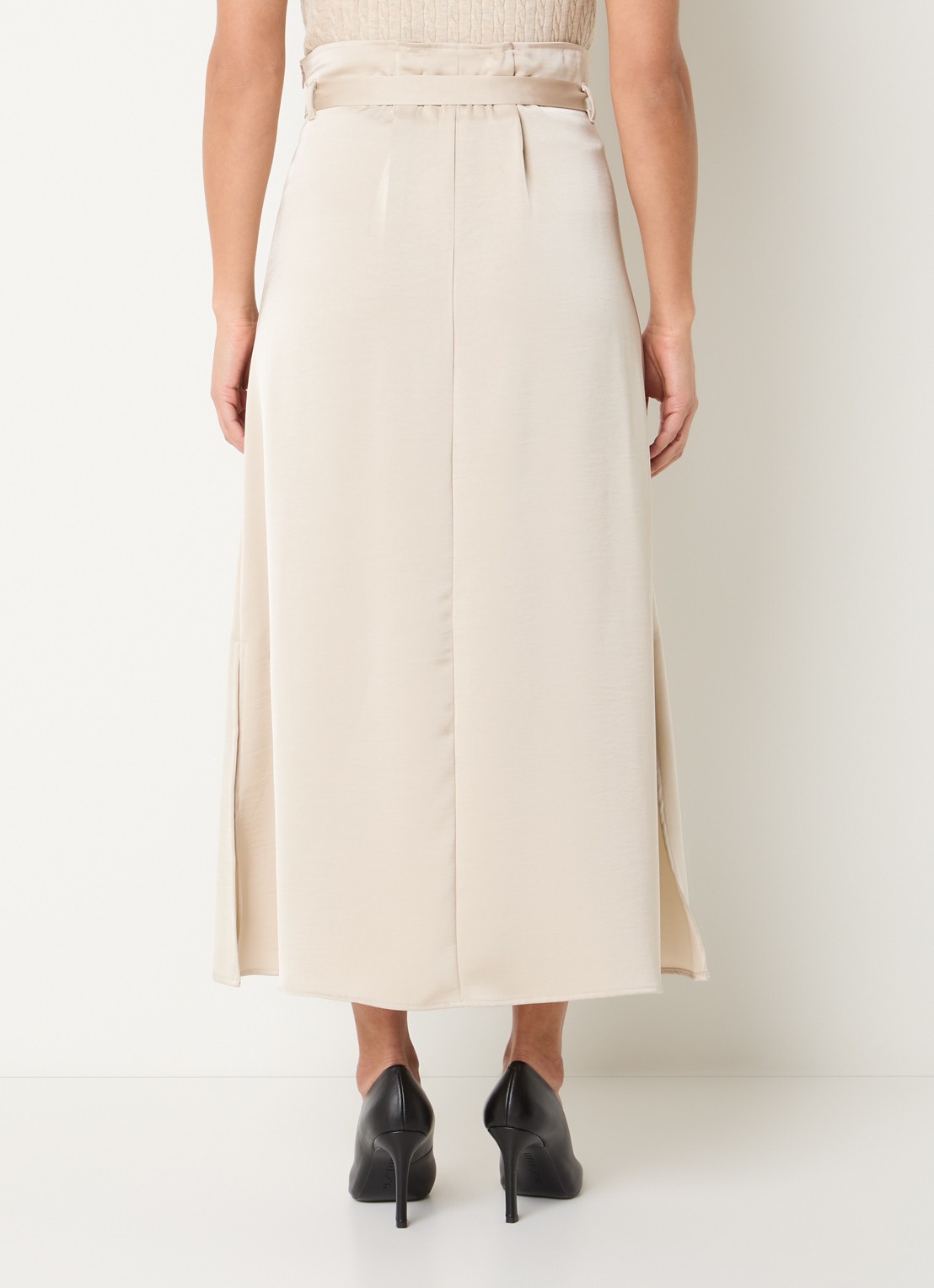 Bruuns Bazaar Surina maxi rok van satijn met ceintuur - achterkant beige