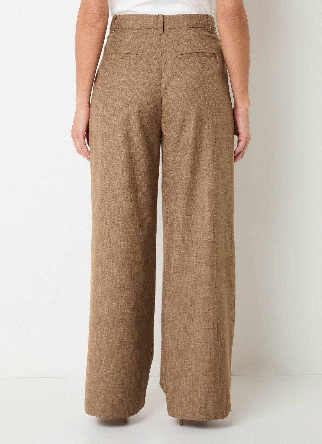 Bruuns Bazaar Vala high waist wide fit pantalon met steekzakken - achterkant 4 bruin