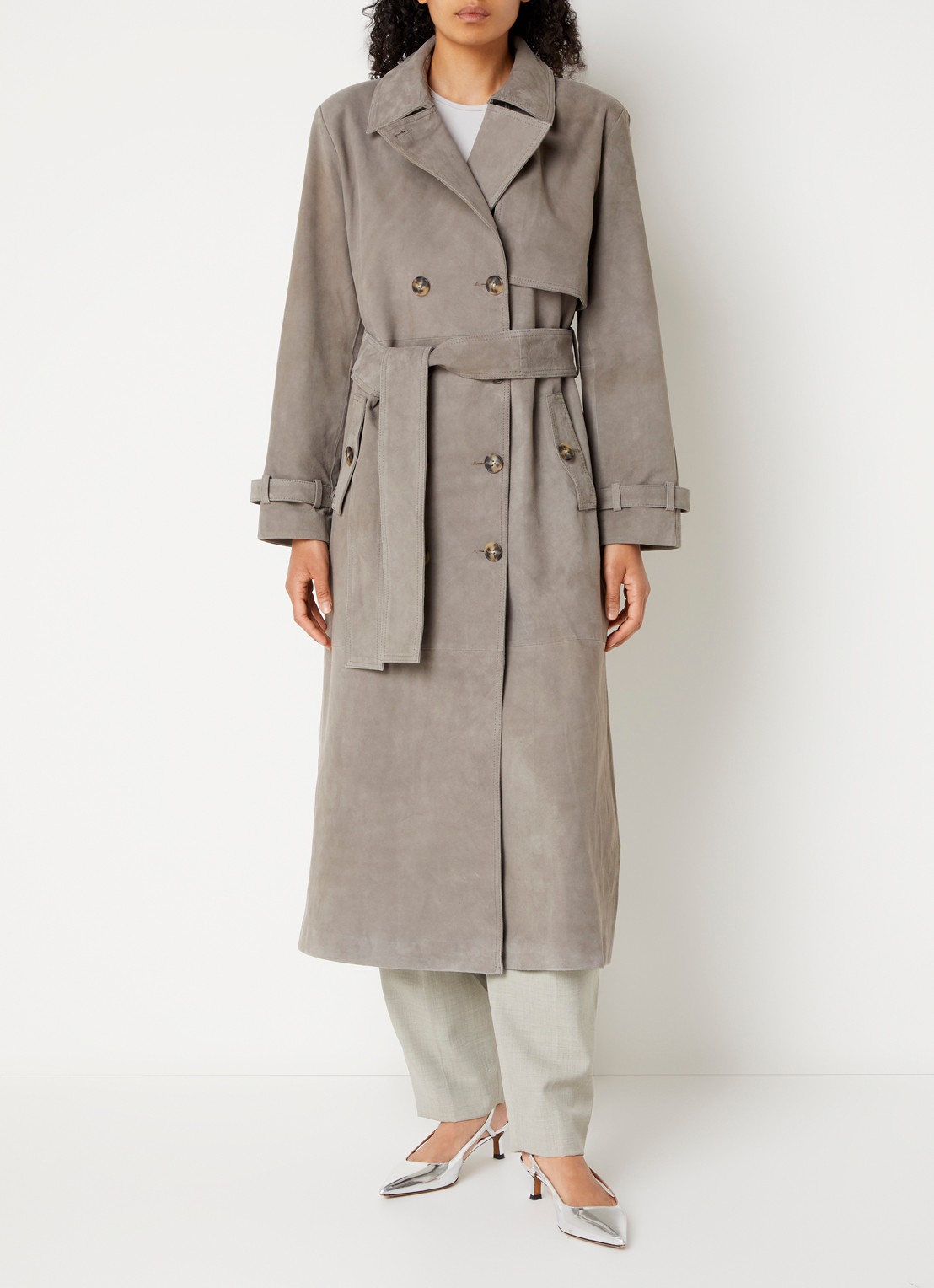 Bruuns Bazaar Wiolas trenchcoat van suéde met ceintuur - detail 3 grijs