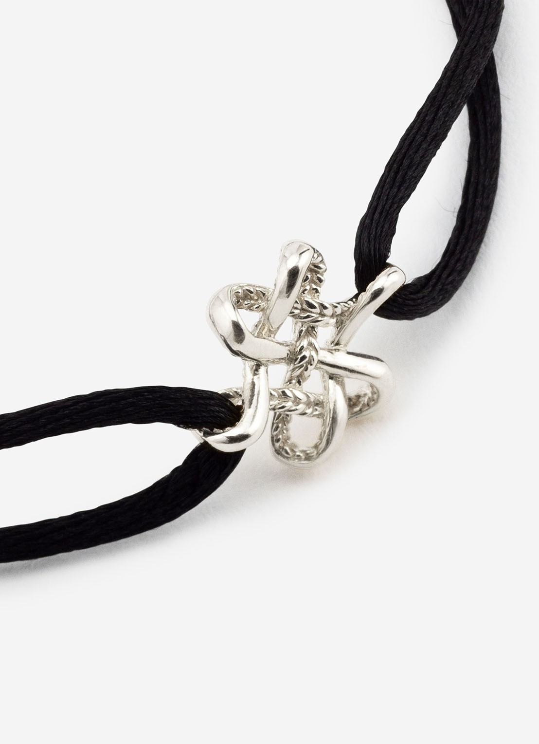 Buddha to Buddha Endless Knot Cord armband van zilver  - detail 3 zwart