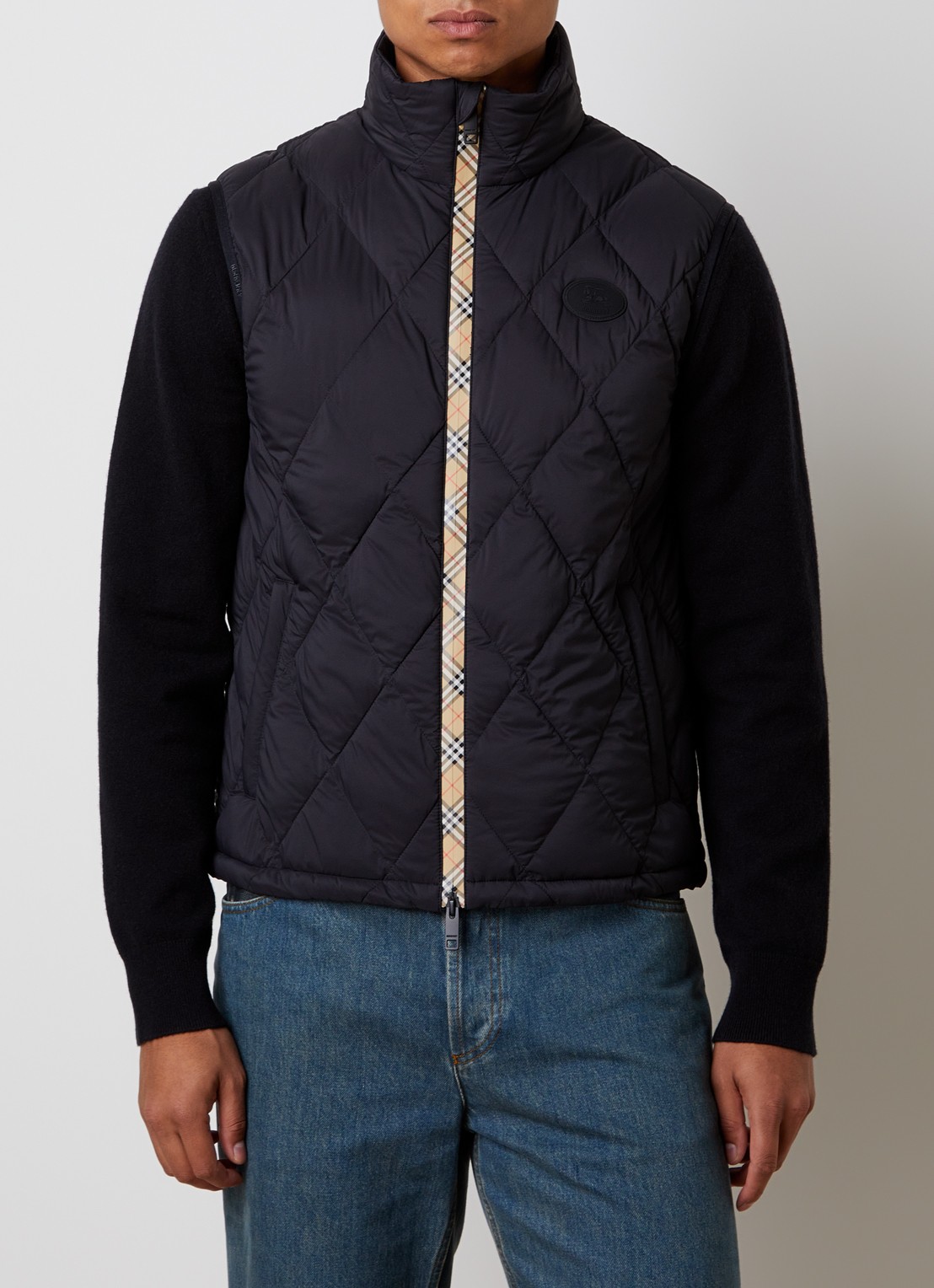 Burberry Acresford gewatteerde bodywarmer met quilt patroon - detail 4 zwart