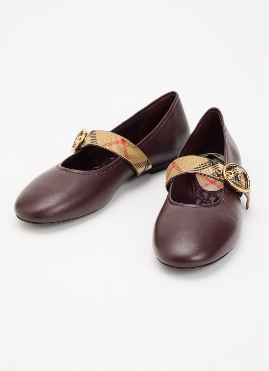 Burberry Ballerina van lamsleer - detail 2 bordeauxrood