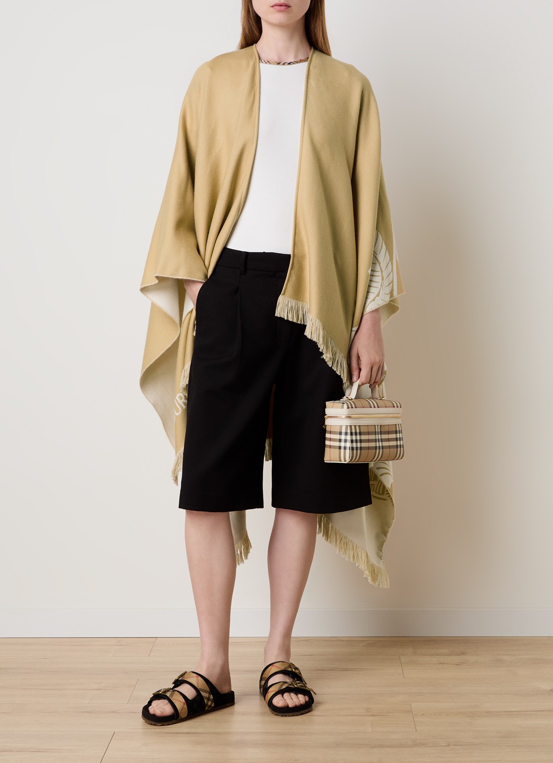 Burberry Cape in kasjmierblend met logoprint - voorkant 6 zand