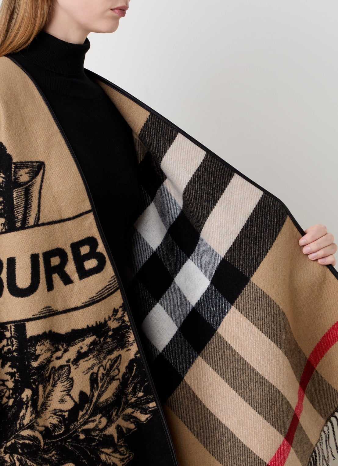 Burberry Cape van wol met logoprint en franjes - detail 5 beige