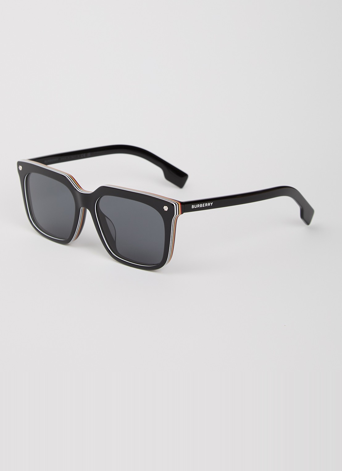Burberry Carnaby zonnebril BE4337F - voorkant 4 zwart