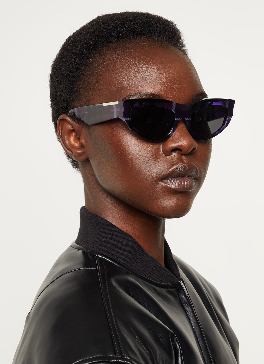 Burberry Cat Eye zonnebril BE4425U - voorkant 2 violet