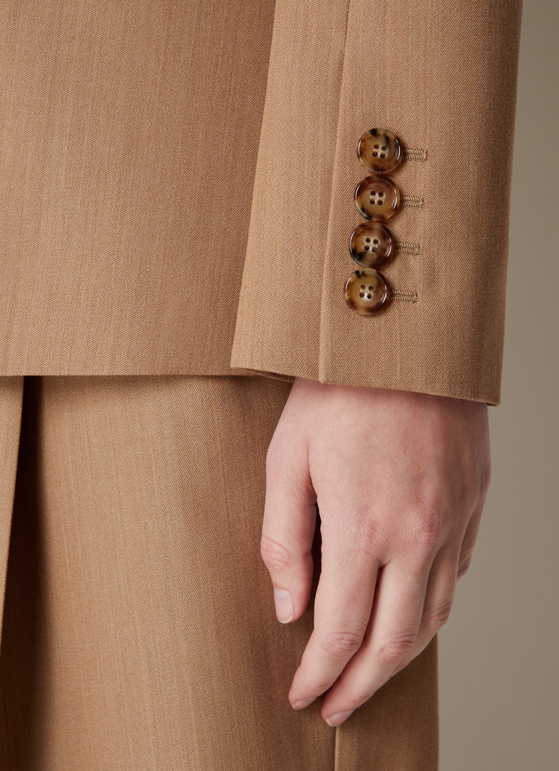 Burberry Claudette blazer in wolblend met klepzakken en schoudervulling - detail 3 camel