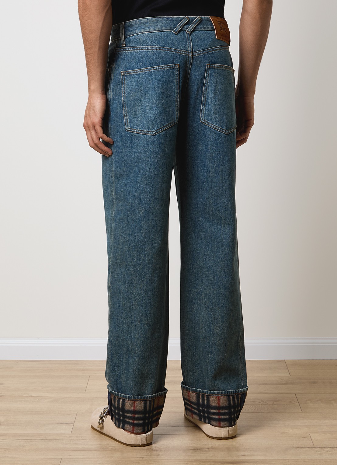 Burberry Dexter straight leg jeans met medium wassing - achterkant indigo