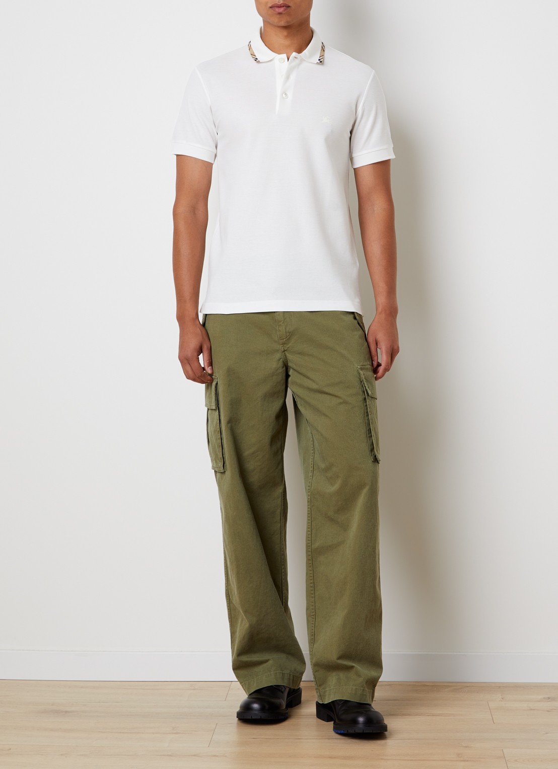 Burberry Eddie slim fit polo met logo - voorkant 2 wit