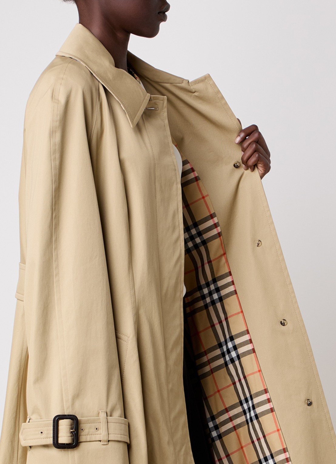 Burberry Ellingham trenchcoat met ceintuur - detail 2 beige
