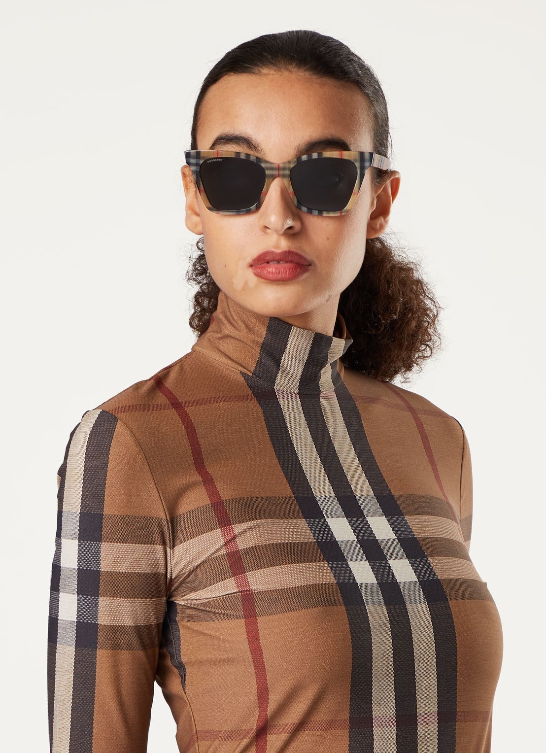 Burberry Elsa zonnebril BE4346 - voorkant 2 camel