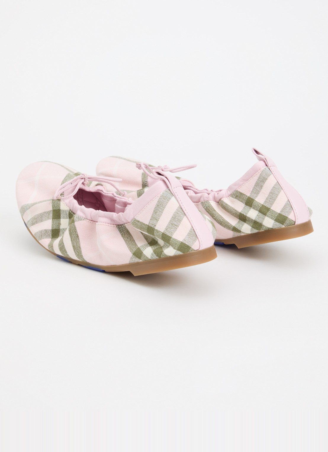 Burberry Fawn ballerina met details van lamsleer en ruitdessin - achterkant 5 lichtroze