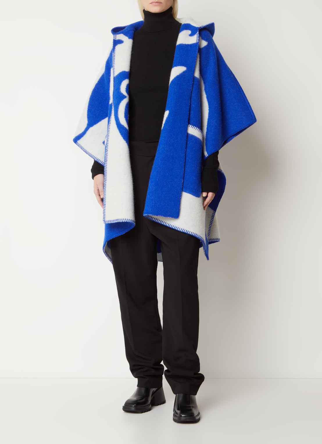 Burberry Fijngebreide cape van wol met steekzakken en capuchon - voorkant 2 royalblauw