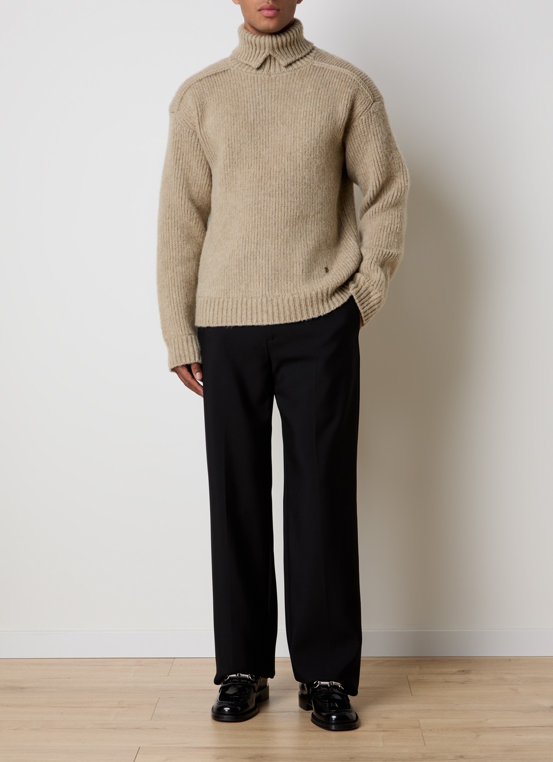 Burberry Grofgebreide trui in wolblend met col - voorkant 3 beige