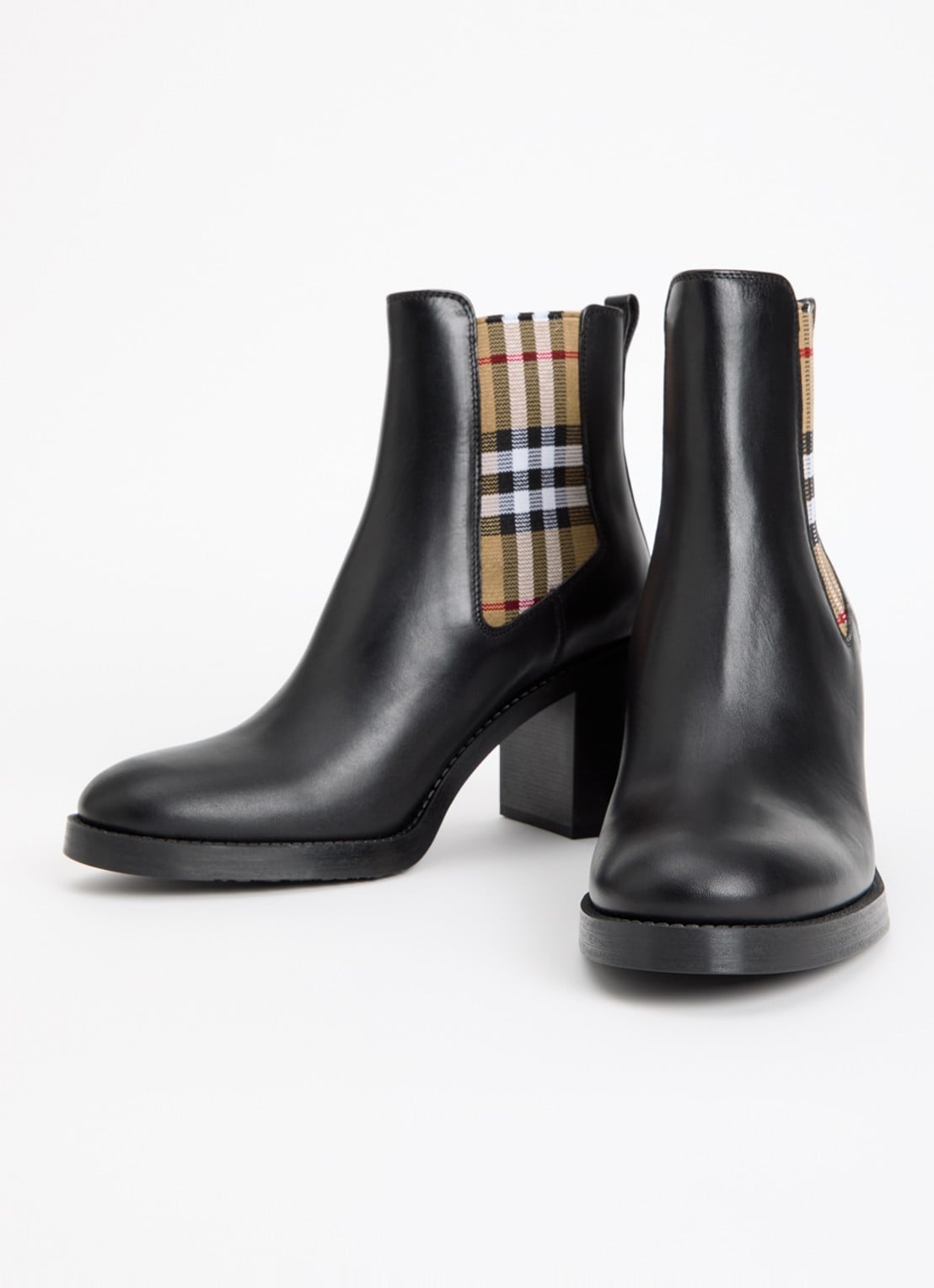 Burberry Hampstead enkellaarsje van kalfsleer - detail zwart