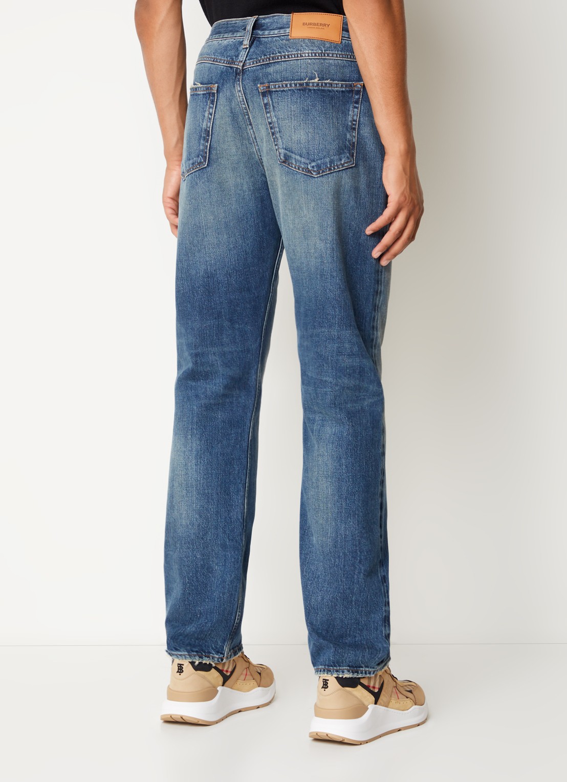 Burberry Harison straight leg jeans met medium wassing - achterkant indigo