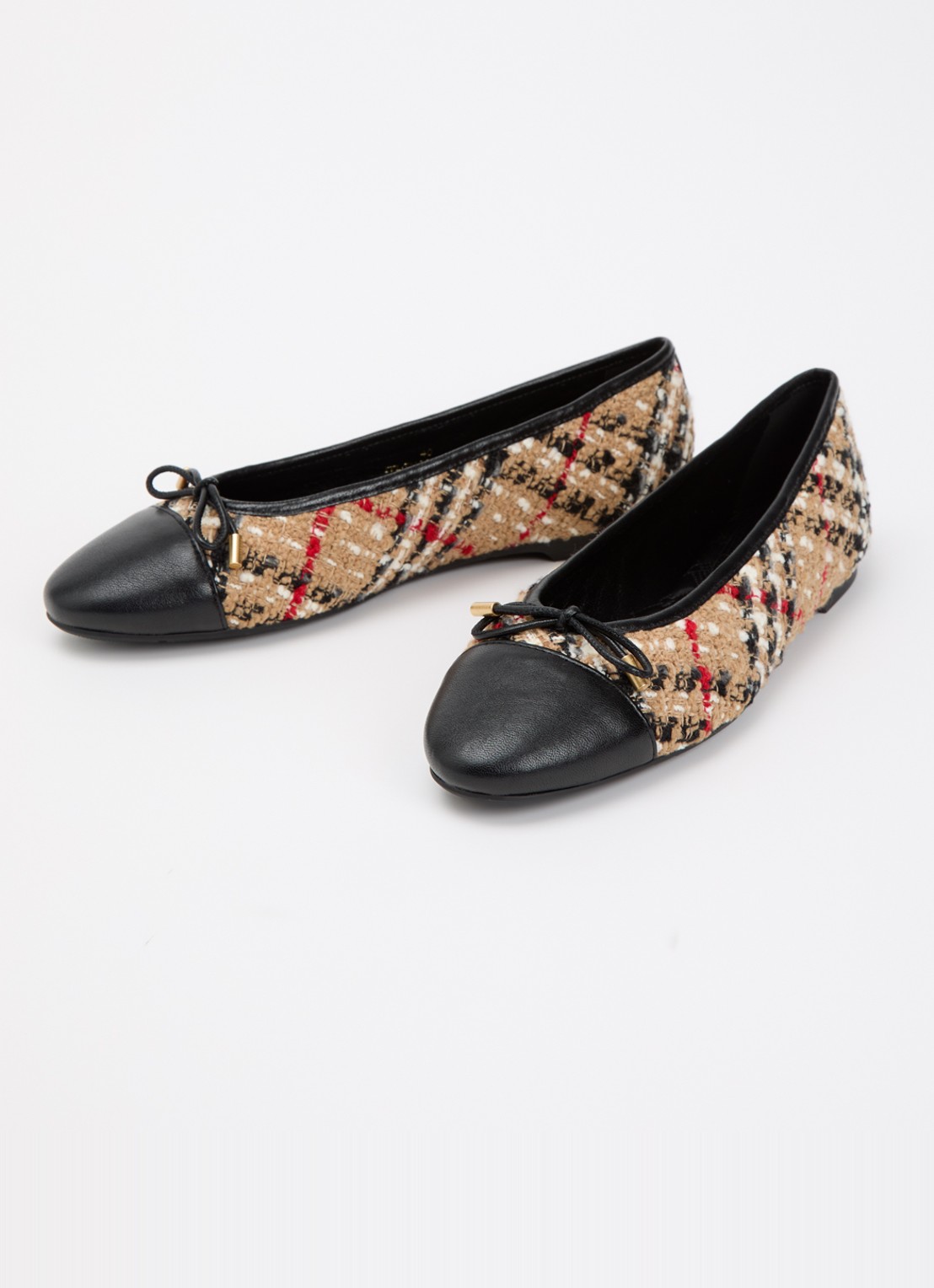 Burberry Highgate ballerina met ruitdessin en details van lamsleer - detail 2 beige