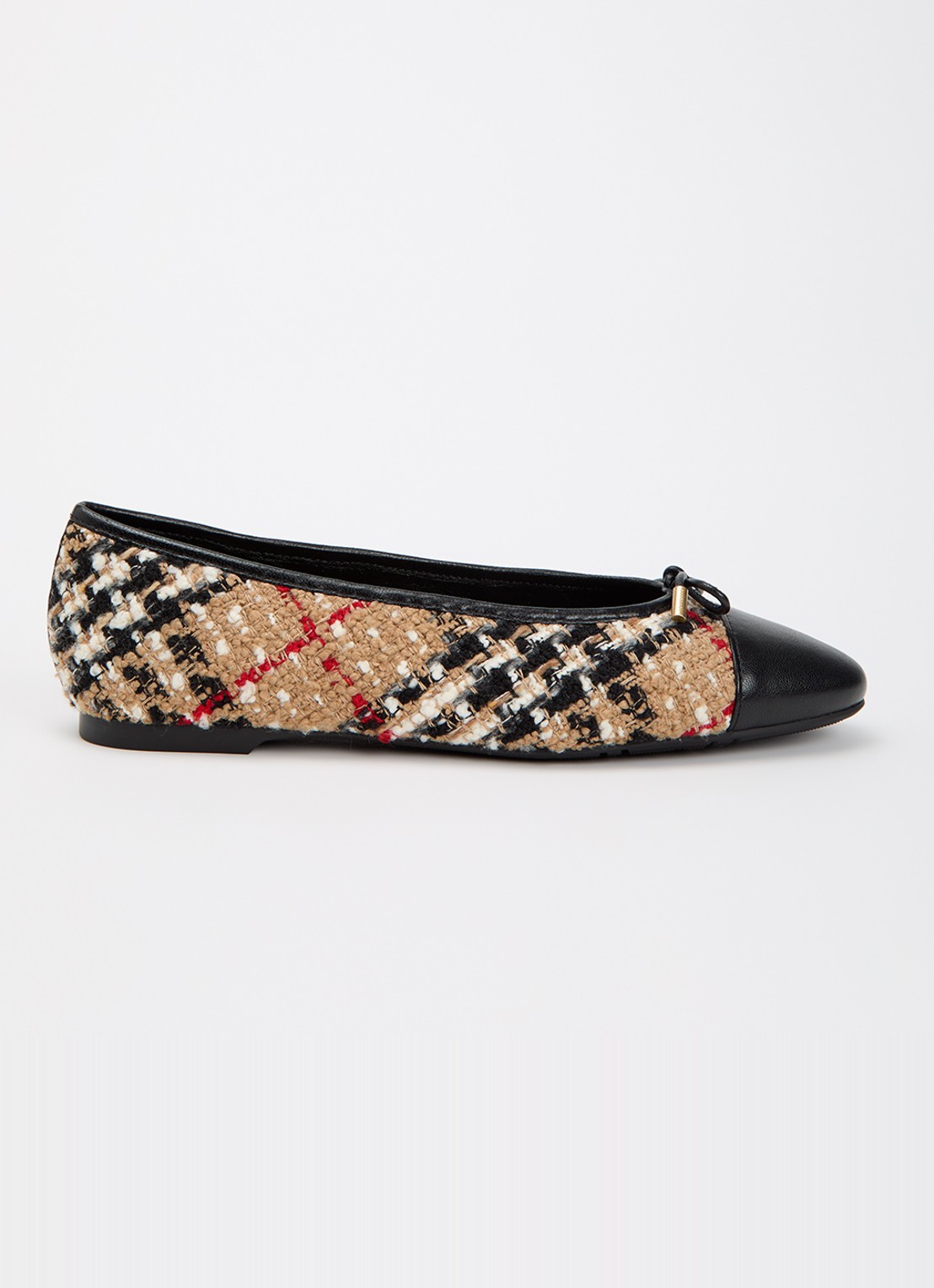 Burberry Highgate ballerina met ruitdessin en details van lamsleer - voorkant beige